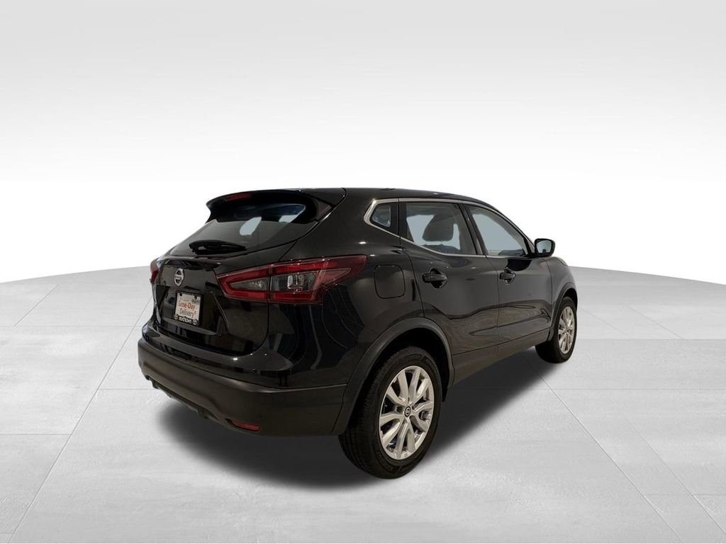 Used 2022 Nissan Rogue Sport S image 34