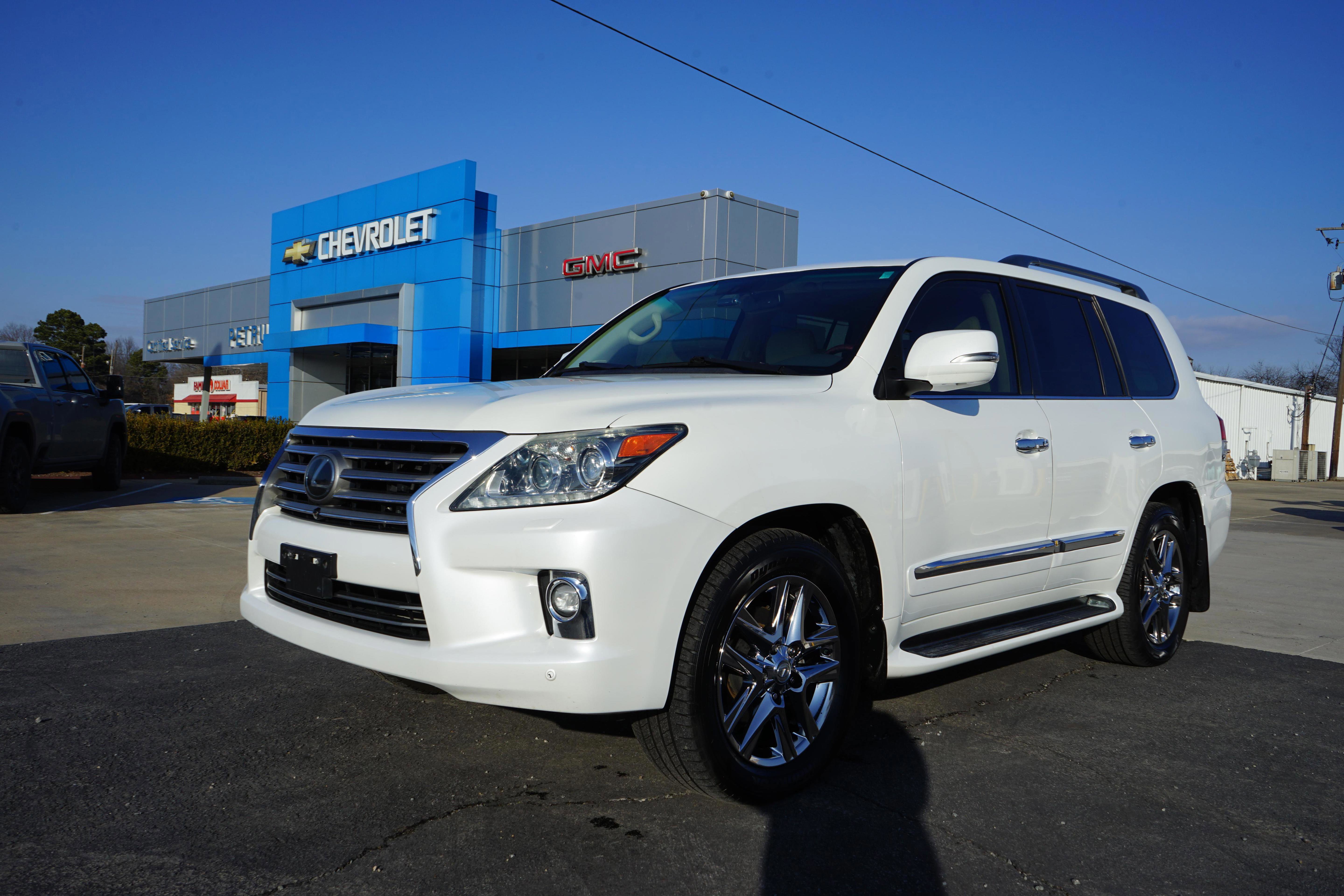 Used 2014 Lexus LX 570 4WD image 1