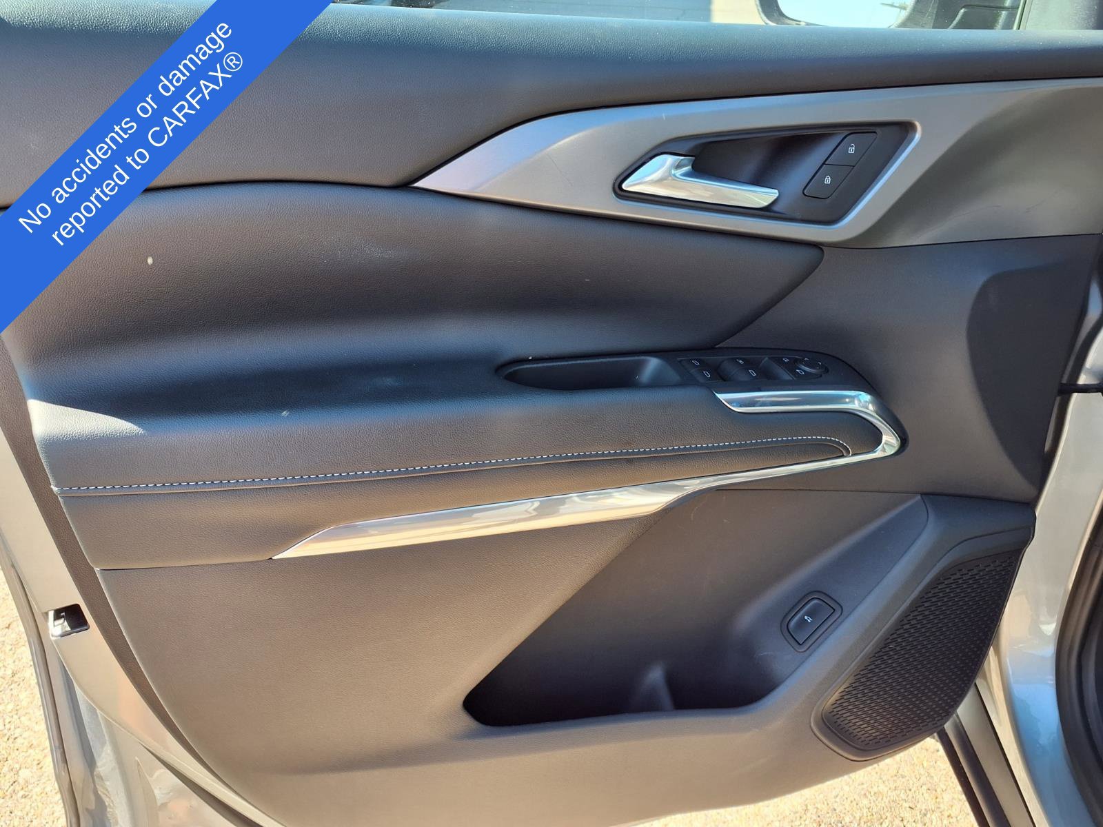 Used 2026 Chevrolet Traverse LT FWD image 14
