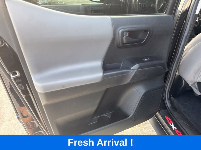 Used 2023 Toyota Tacoma SR AWD/4WD image 12