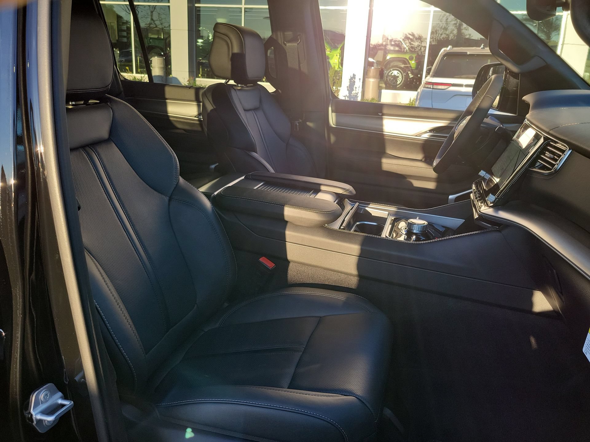 New 2026 Jeep Grand Wagoneer Limited AWD/4WD image 19