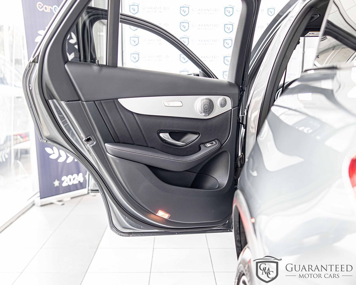 Used 2019 Mercedes-Benz GLC 300 4MATIC w/ Multimedia Package image 36