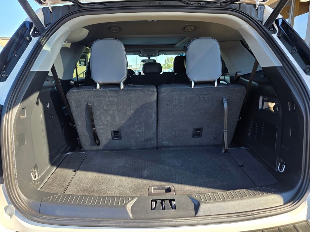 Used 2023 Ford Explorer XLT w/ Equipment Group 202A image 22