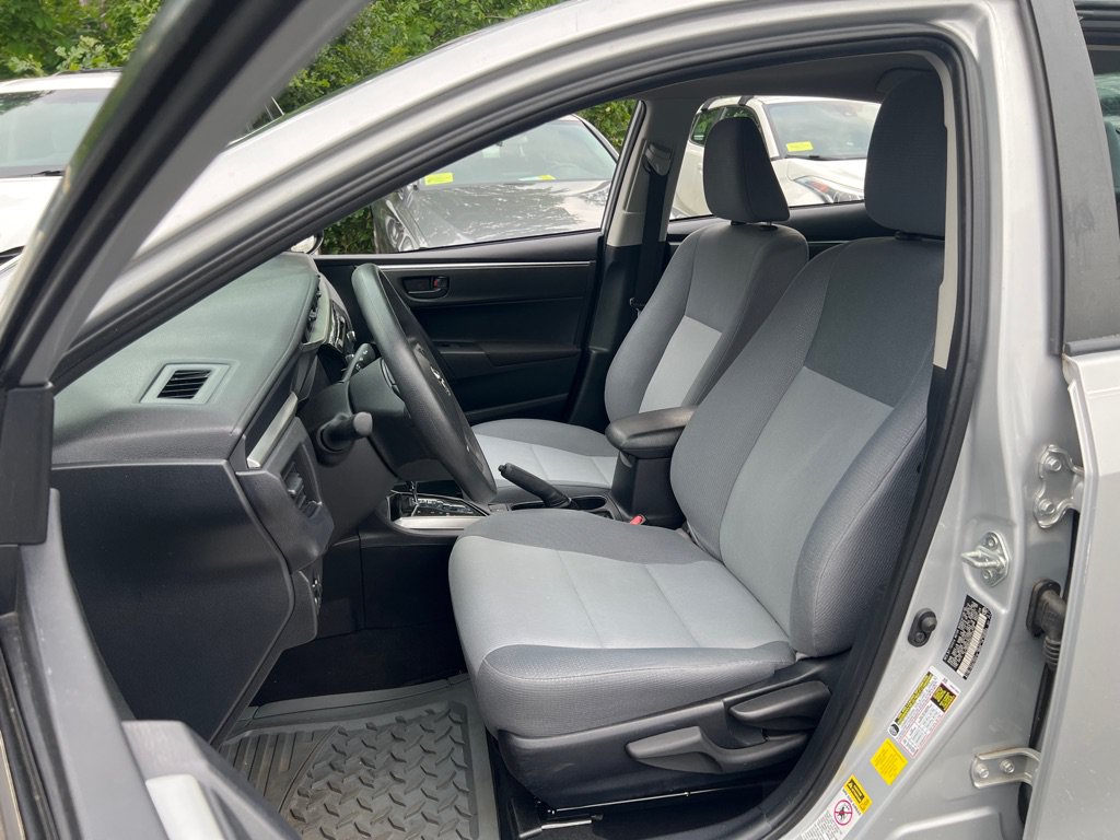 Used 2014 Toyota Corolla L FWD image 12