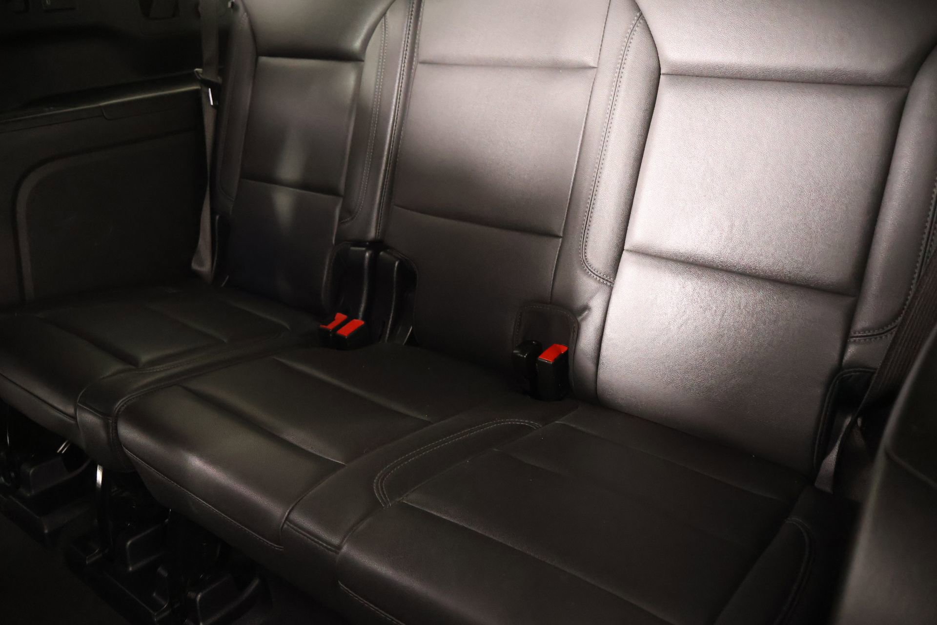Used 2025 Chevrolet Suburban Z71 AWD/4WD image 13