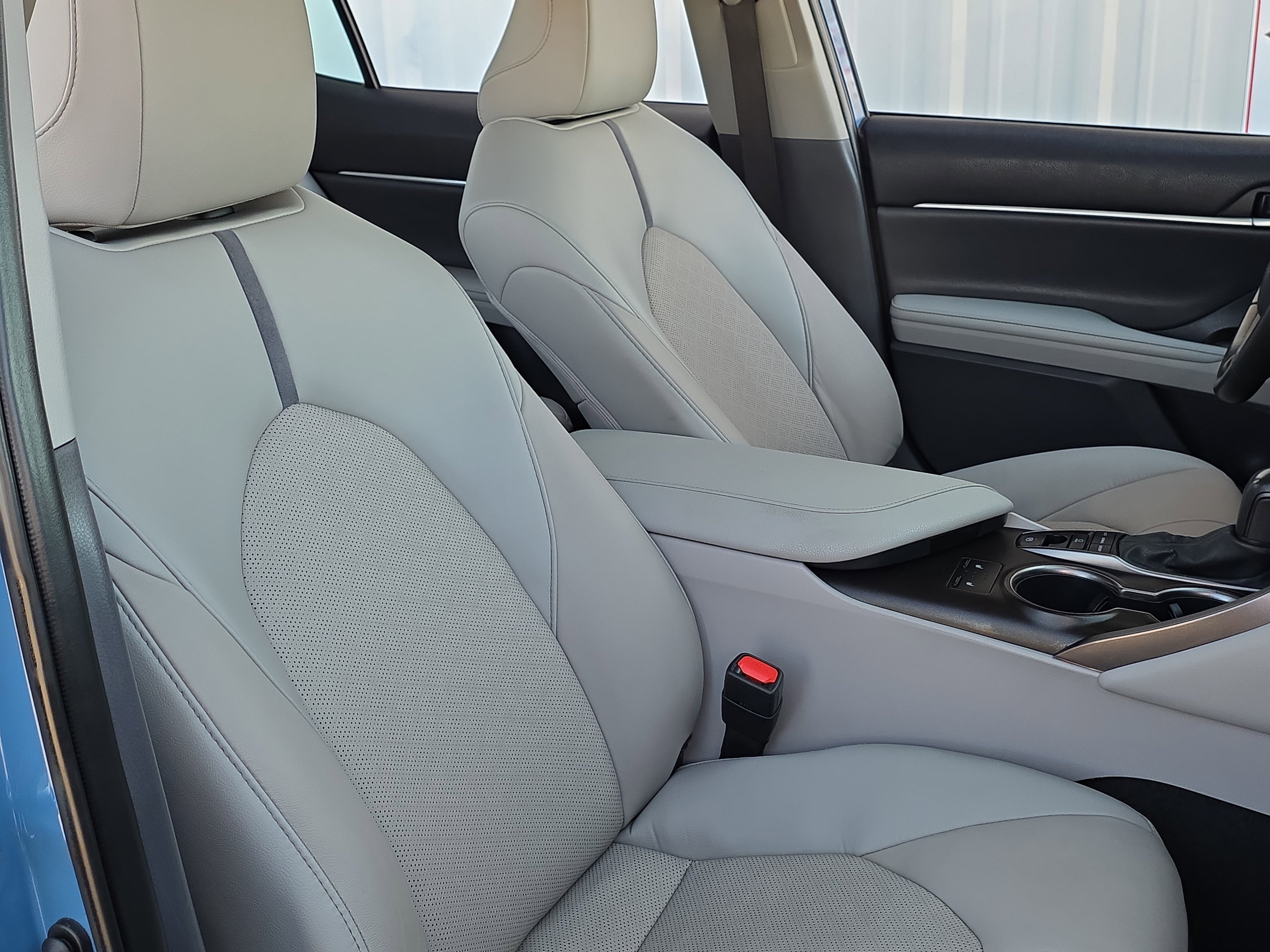 Used 2024 Toyota Camry XSE image 31