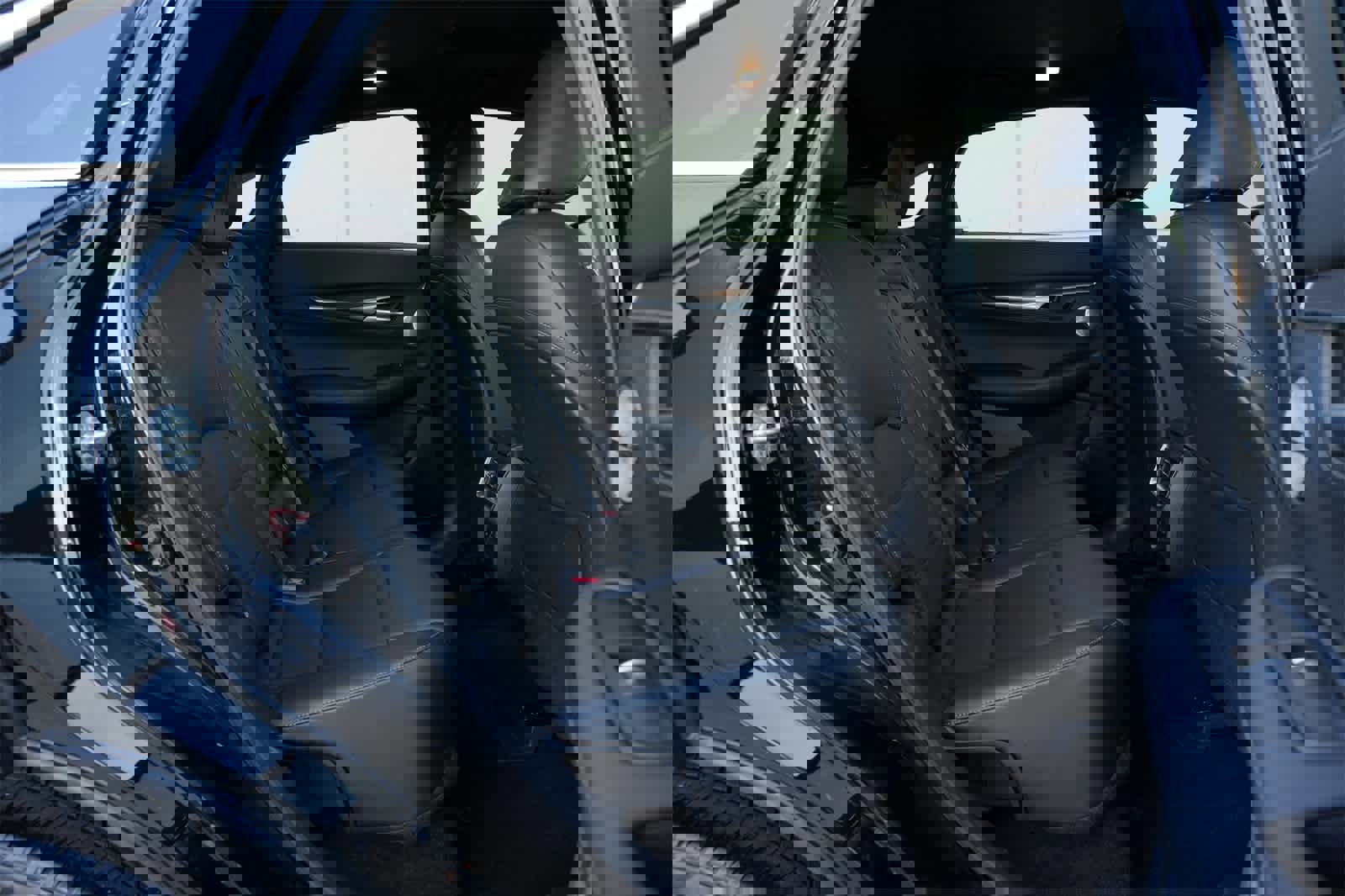 Used 2024 INFINITI QX55 Essential w/ Accent Package image 21