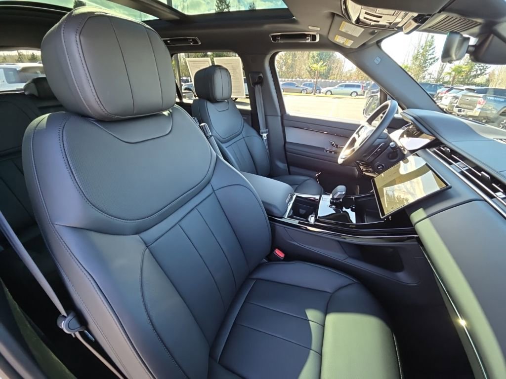 Used 2025 Land Rover Range Rover Sport Dynamic SE image 21