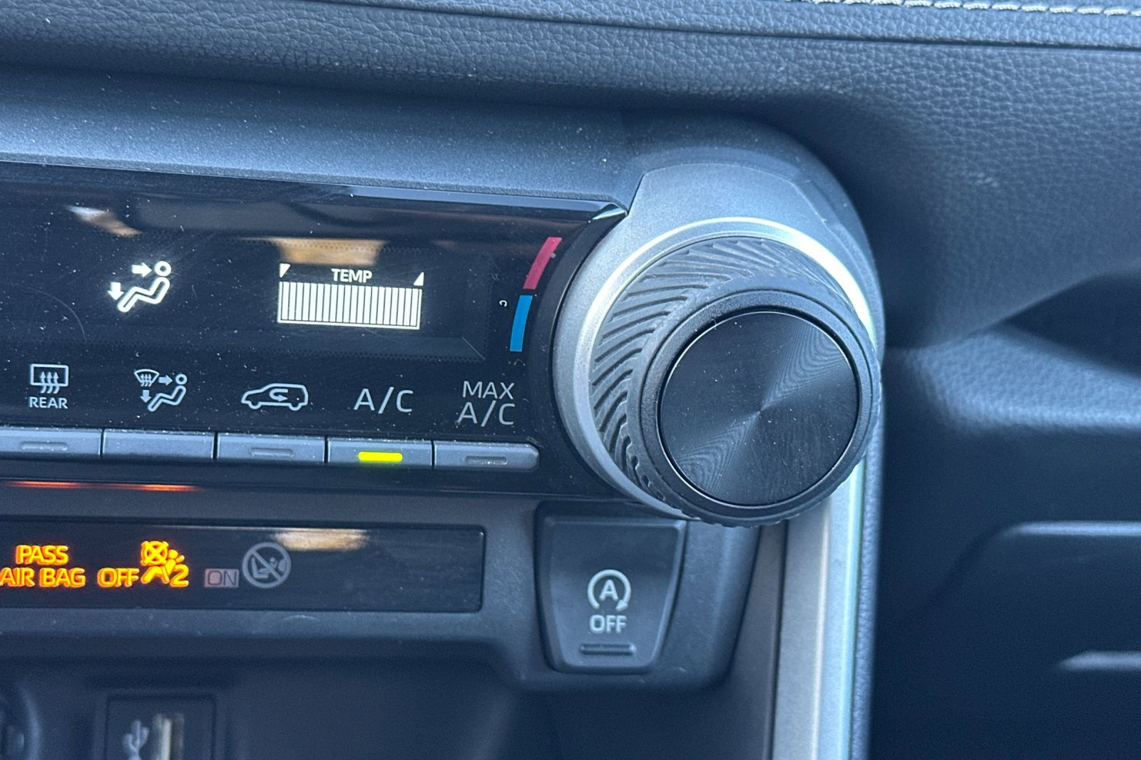 Used 2024 Toyota RAV4 LE image 30