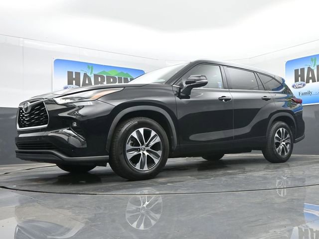 Used 2021 Toyota Highlander XLE image 22