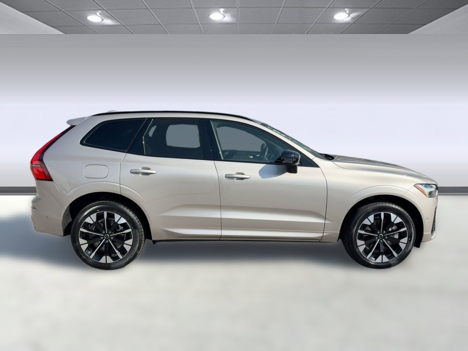 New 2026 Volvo XC60 T8 Plus w/ Protection Package Premier image 8