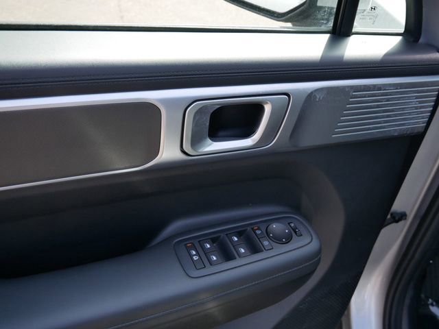 Used 2025 Hyundai Santa Fe SEL FWD image 16