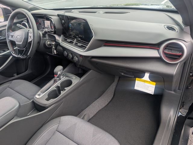 New 2026 Chevrolet Trax RS w/ Sunroof Package FWD image 8