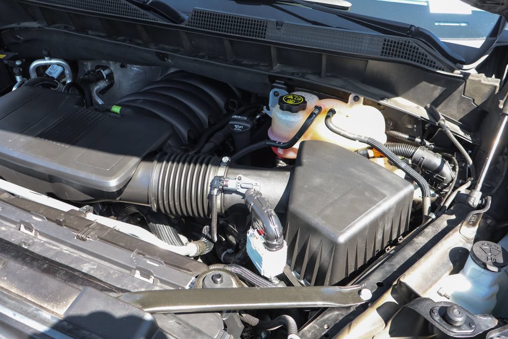 Used 2023 Chevrolet Silverado 1500 RST AWD/4WD image 15