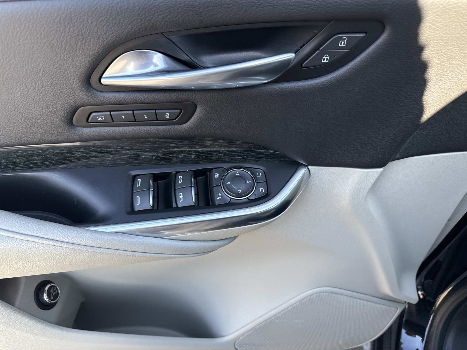 Used 2022 Cadillac XT4 Premium Luxury w/ Safety Alert Package image 20