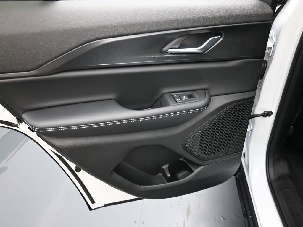 New 2025 Jeep Grand Cherokee Laredo X w/ Luxury Tech Group I image 12