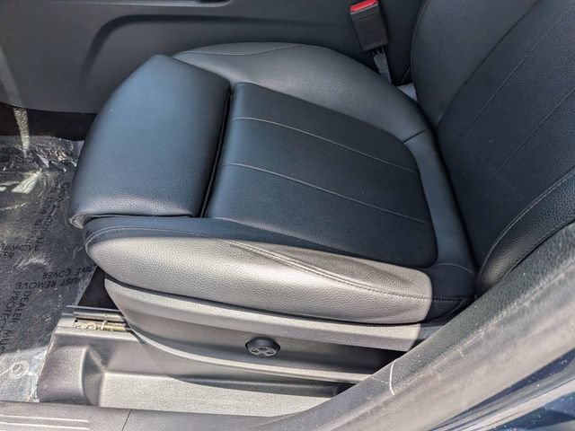 Used 2021 Mercedes-Benz GLB 250 w/ Premium Package image 19