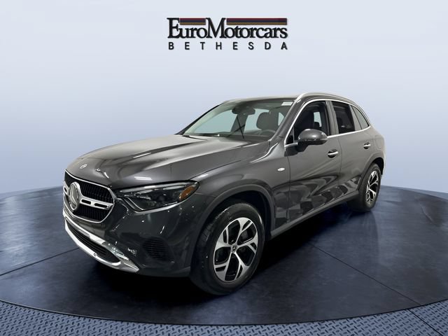 Used 2025 Mercedes-Benz GLC 350e 4MATIC w/ Driver Assistance Package image 1