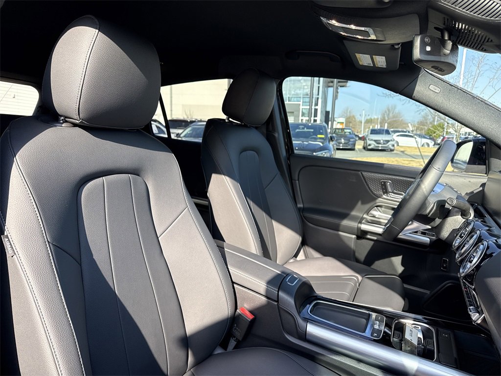 Certified 2025 Mercedes-Benz GLA 250 image 19