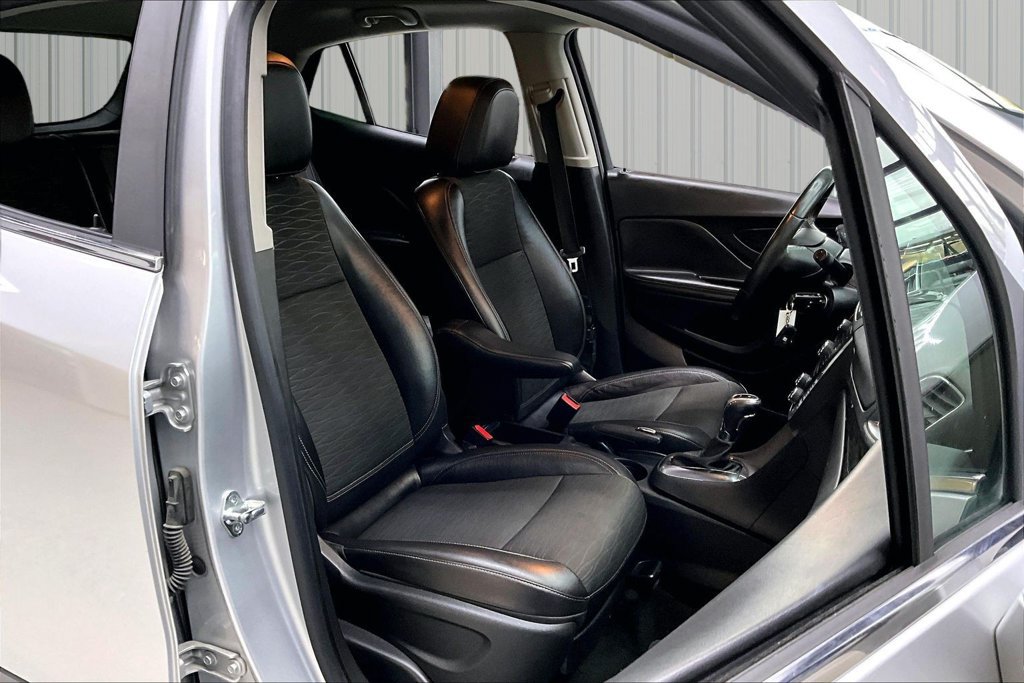 Used 2016 Buick Encore FWD image 28