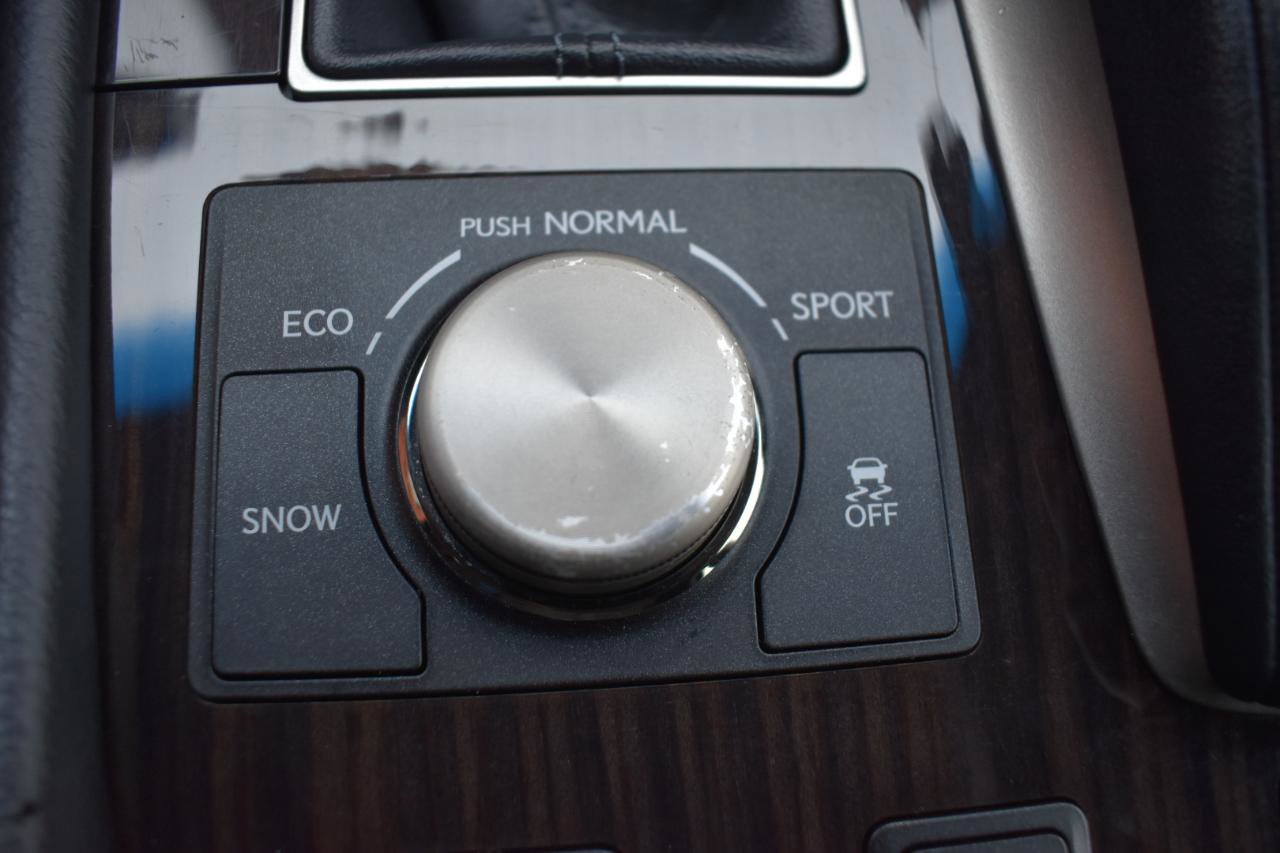 Used 2015 Lexus LS 460 AWD w/ Comfort Package image 32