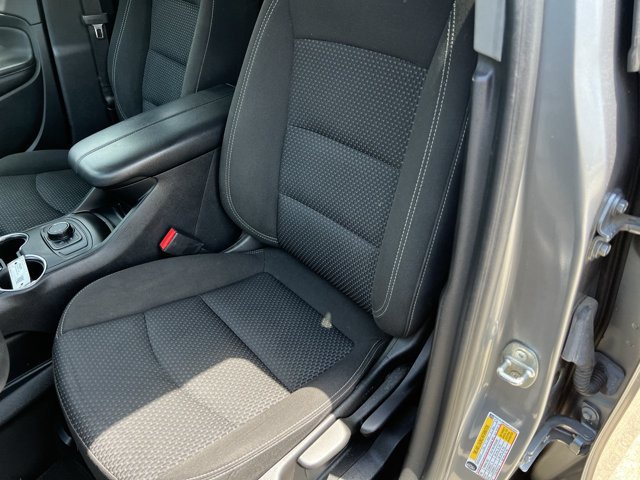 Used 2023 GMC Terrain SLE FWD image 20