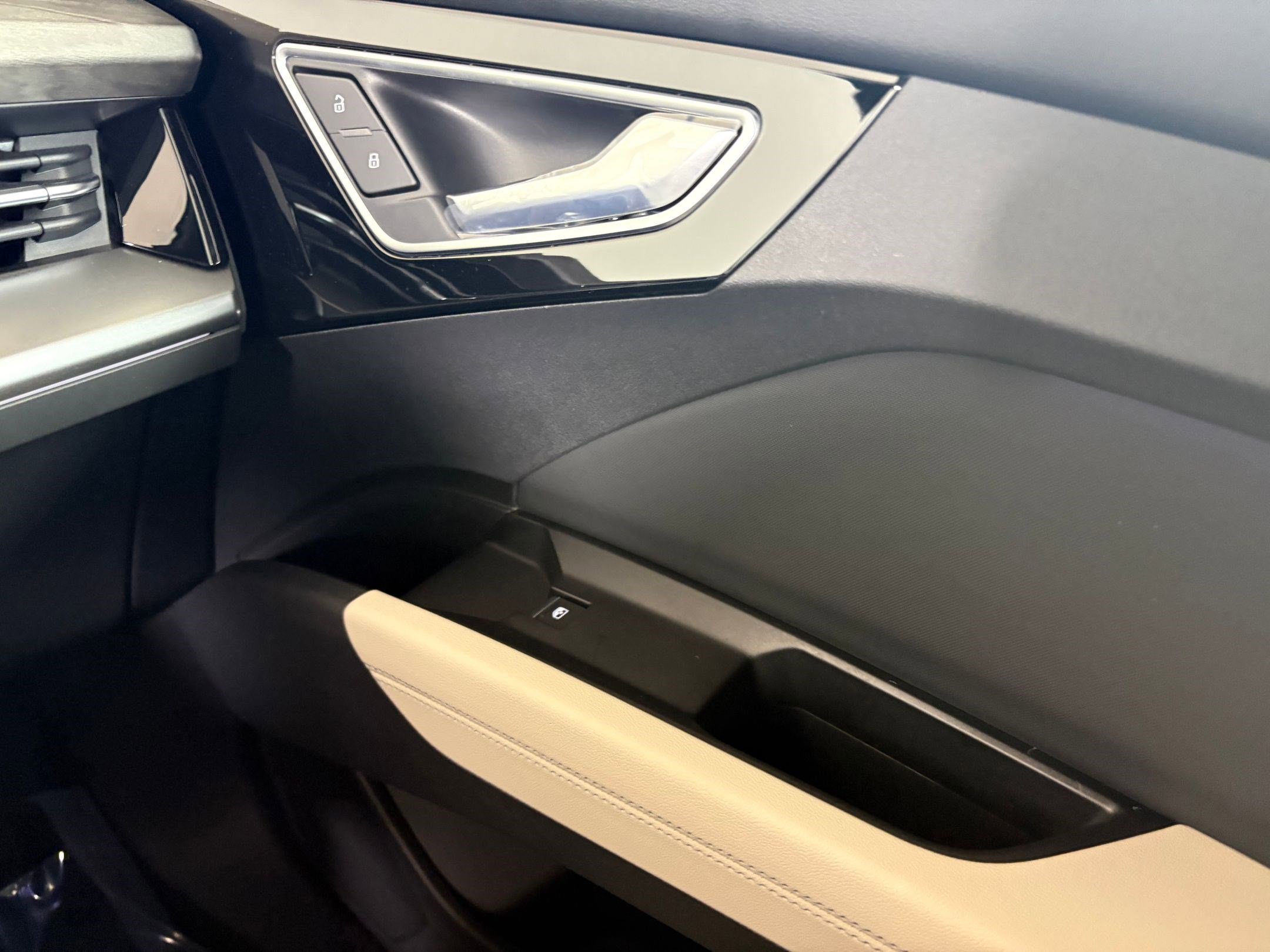 New 2026 Audi Q4 e-tron Premium image 24