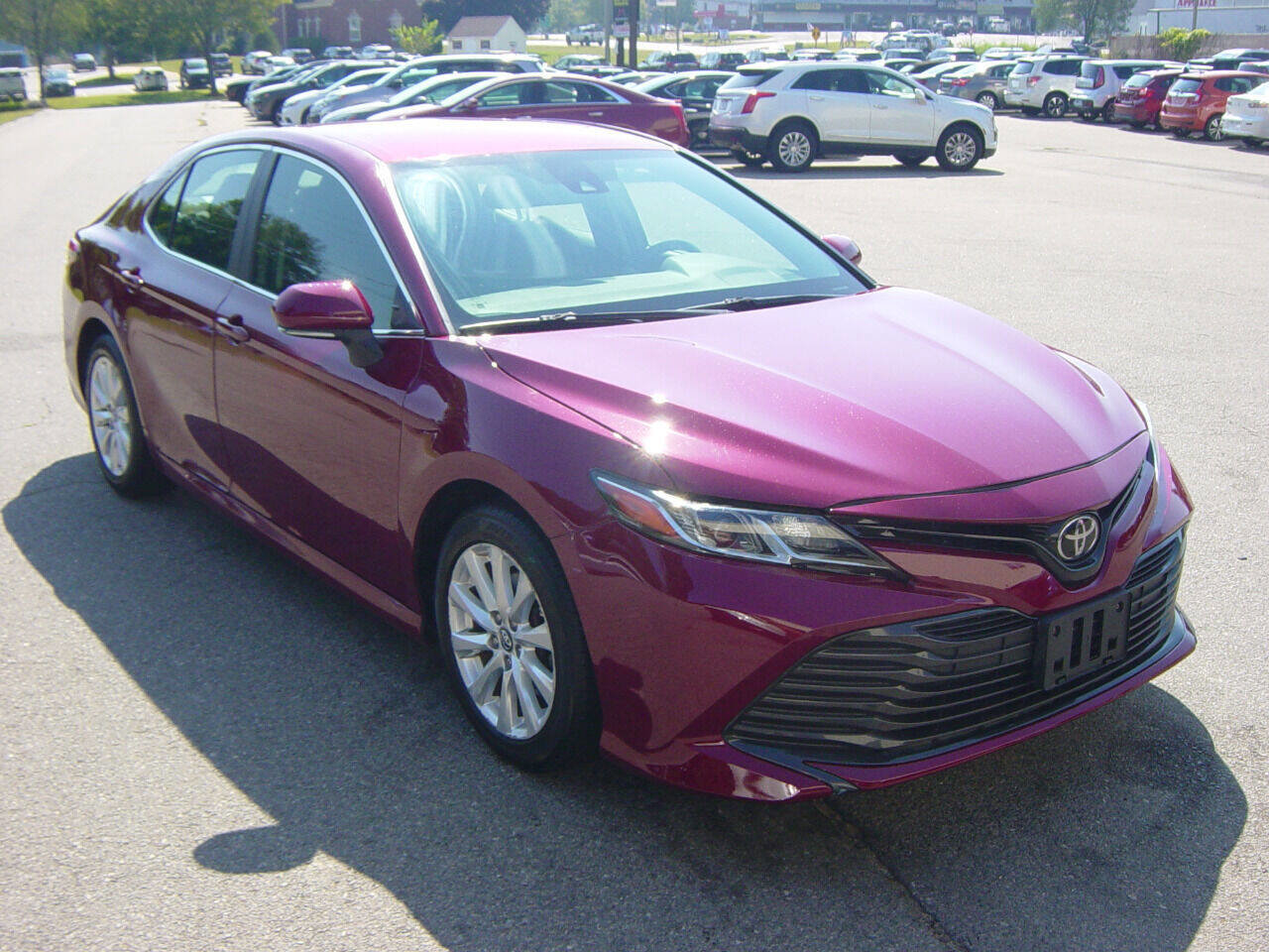 Used 2018 Toyota Camry L image 3