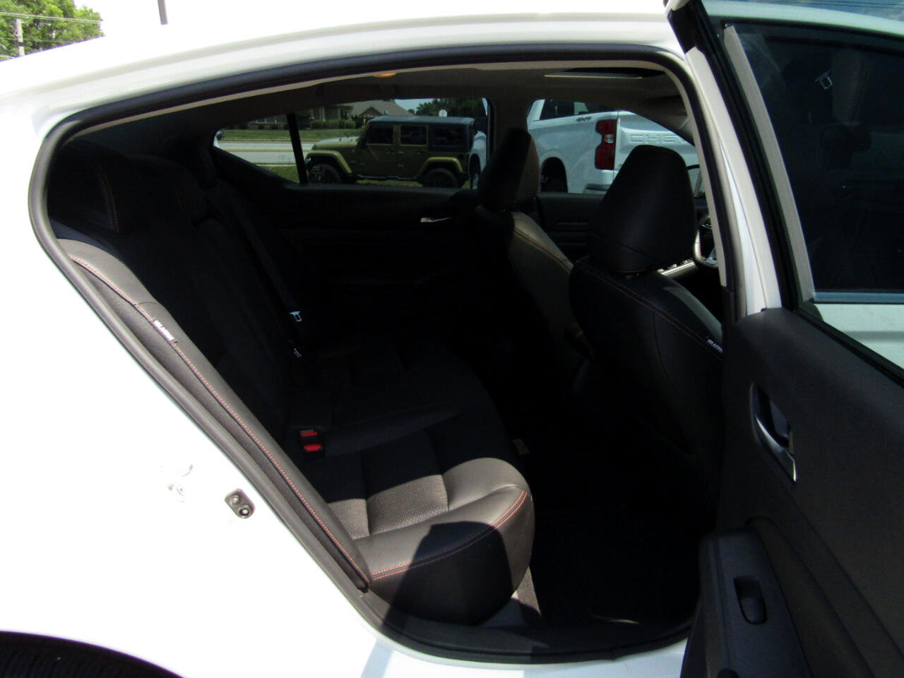 Used 2021 Nissan Altima 2.5 SR w/ SR Premium Package image 25