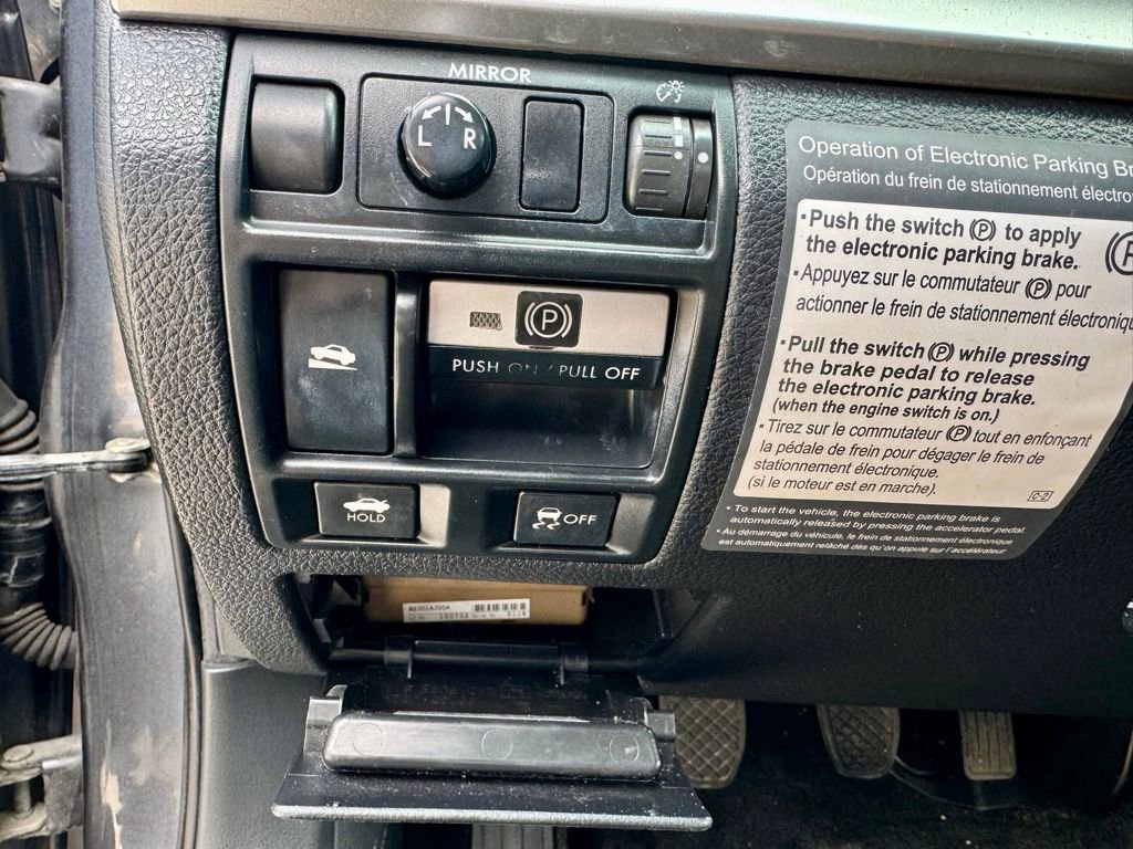 Used 2011 Subaru Legacy 2.5i Premium w/ All-Weather Pkg image 17