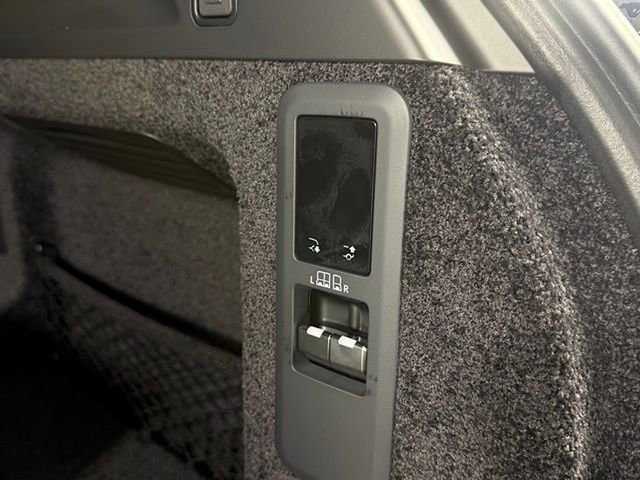 New 2025 Land Rover Range Rover SE image 21