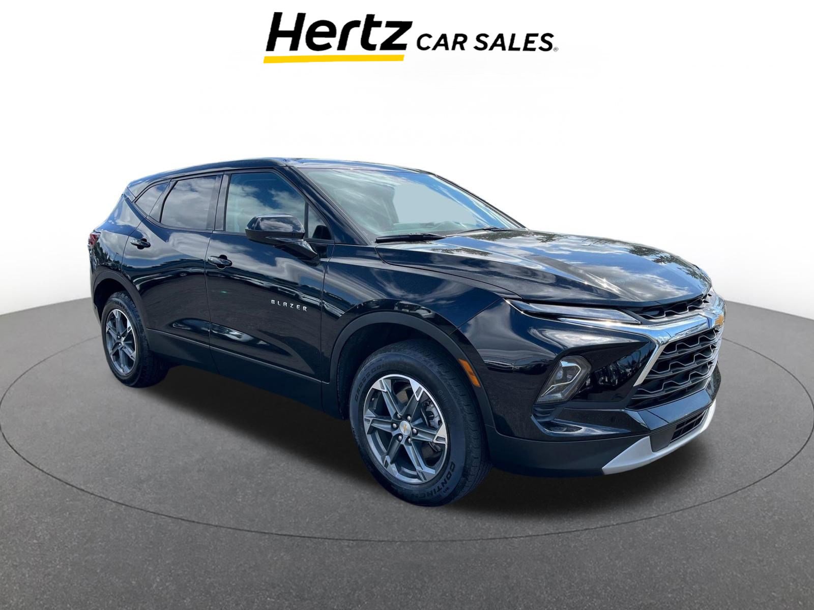 Used 2025 Chevrolet Blazer LT image 1
