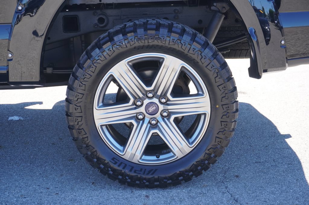 Used 2018 Ford F150 Lariat w/ Equipment Group 502A Luxury AWD/4WD image 11