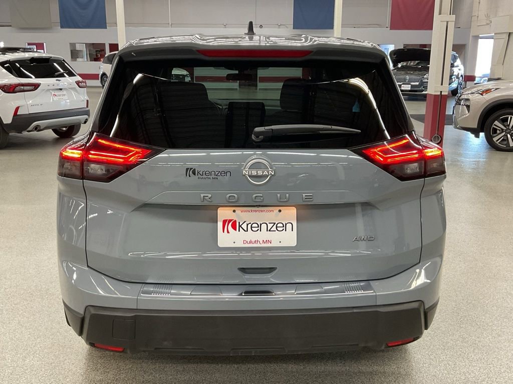 Used 2026 Nissan Rogue SV w/ Cold Weather Package image 6