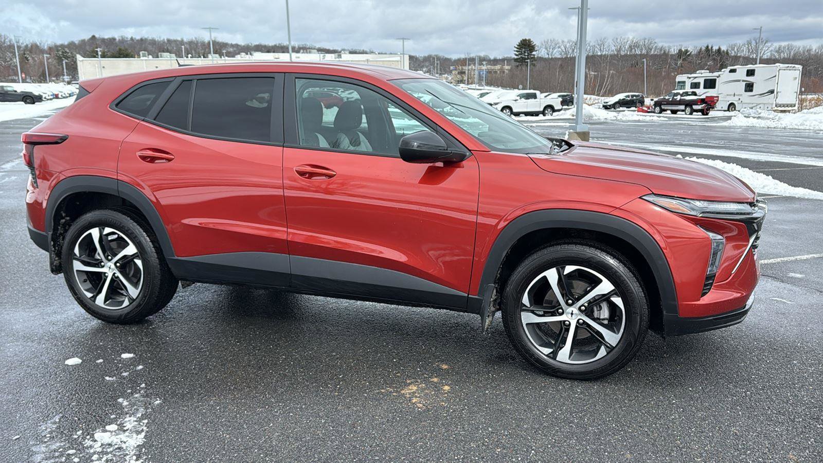 Used 2024 Chevrolet Trax RS w/ Driver Confidence Package image 3