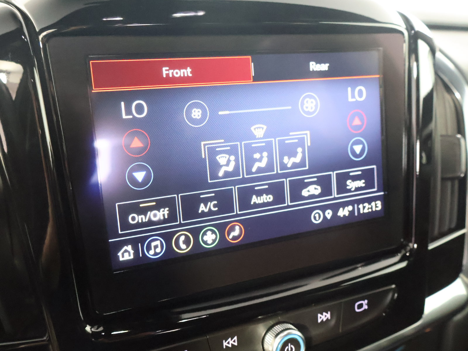 Used 2023 Chevrolet Traverse LT AWD/4WD image 42
