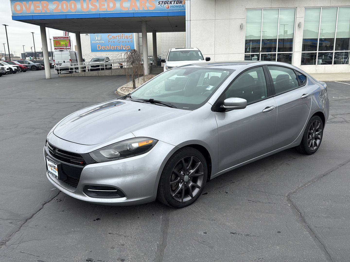 Used 2016 Dodge Dart SE w/ Convenience Group image 2