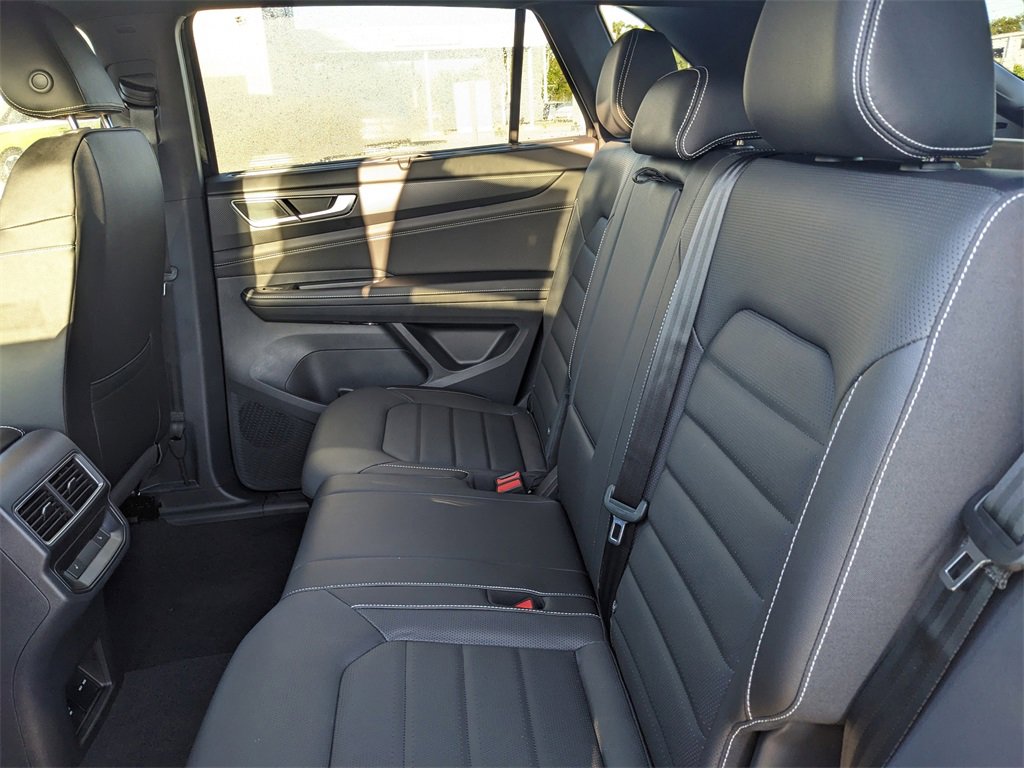 New 2026 Volkswagen Atlas Cross Sport SEL R-Line image 16