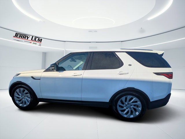 Used 2025 Land Rover Discovery S image 4