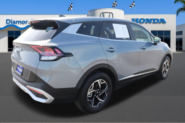 Used 2025 Kia Sportage LX image 6