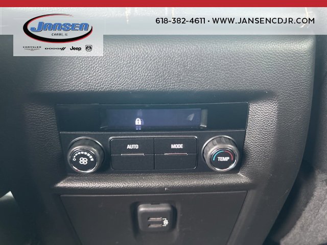 Used 2019 Chevrolet Traverse LT image 32