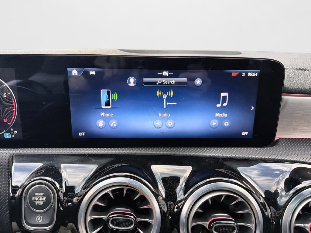 Used 2025 Mercedes-Benz CLA 250 4MATIC image 19