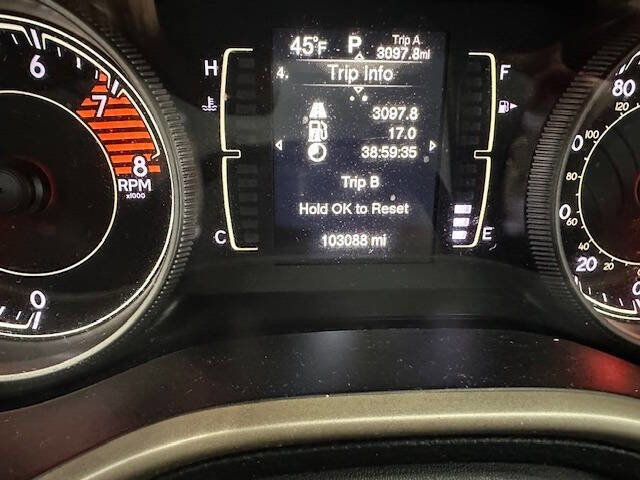 Used 2017 Jeep Cherokee Latitude w/ Comfort & Sound Group image 19