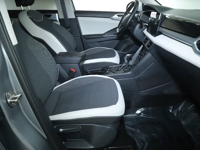 Used 2025 Volkswagen Taos SE FWD image 34