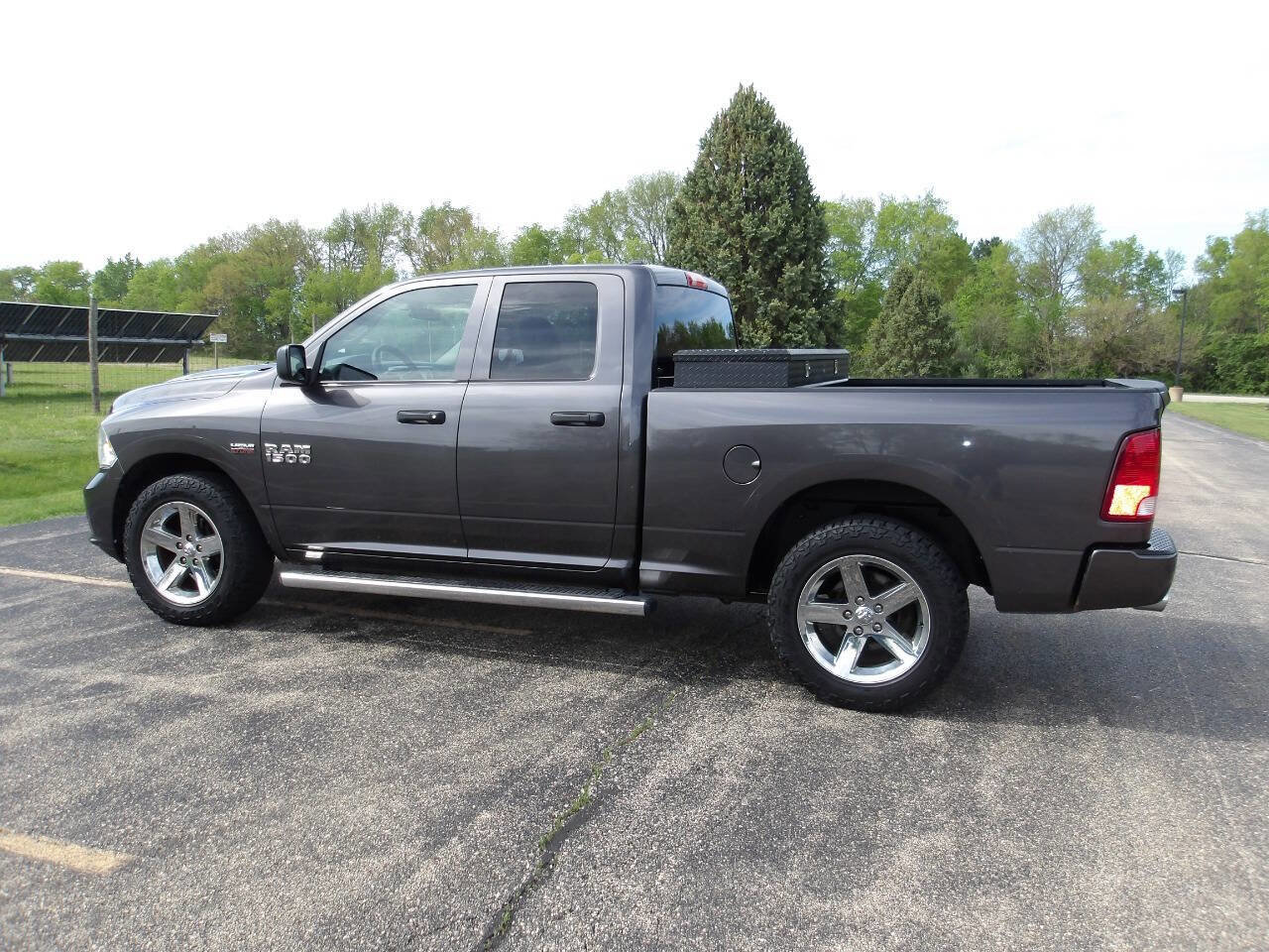 Used 2017 RAM 1500 Express w/ Express Value Package AWD/4WD image 12