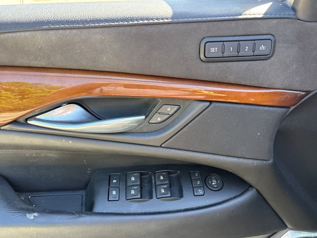 Used 2018 Cadillac Escalade 2WD image 16