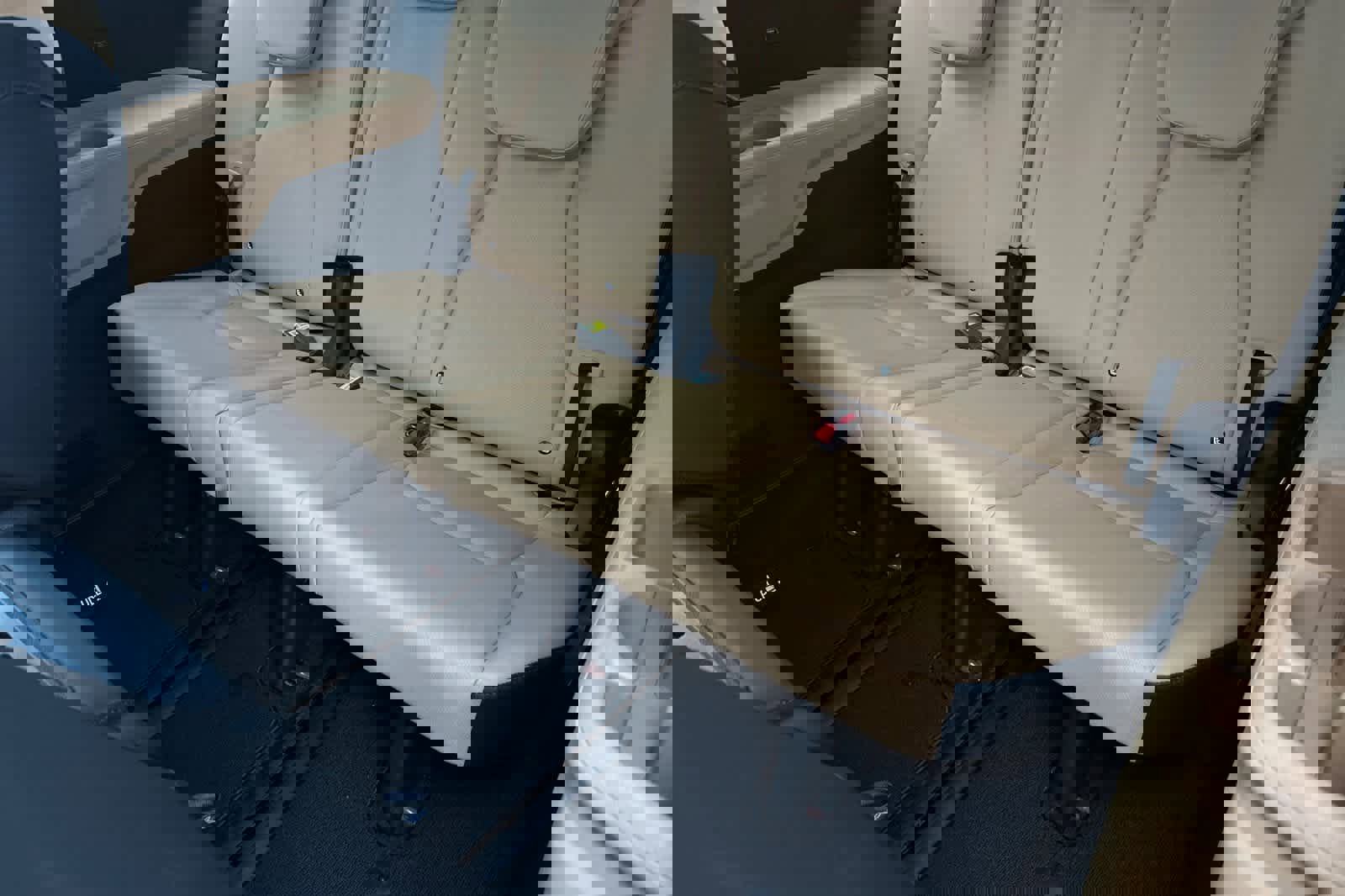 Used 2024 Kia Carnival LX image 16