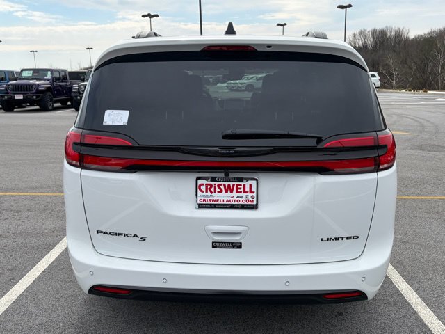 New 2026 Chrysler Pacifica Limited w/ S Appearance Package FWD image 6