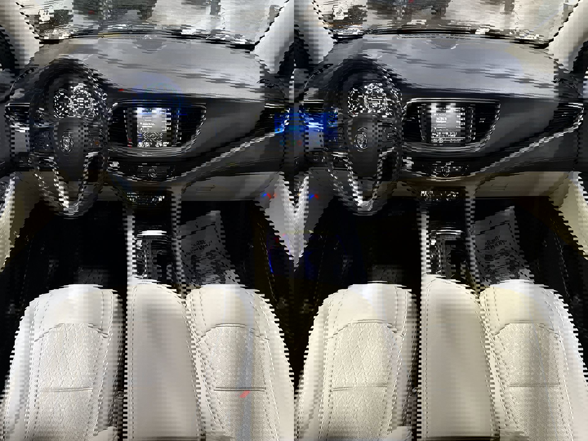 Used 2024 Buick Enclave Avenir w/ Avenir Technology Package image 21