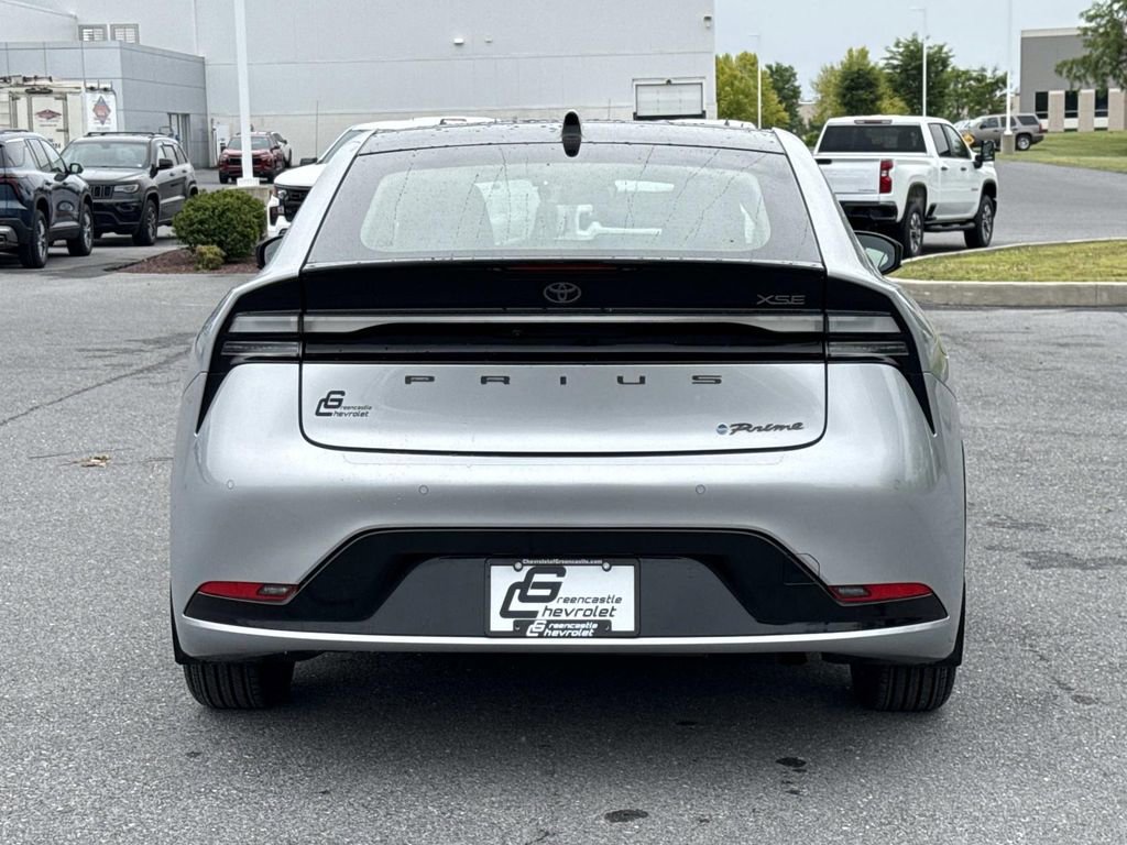 Used 2024 Toyota Prius Prime Premium FWD image 27
